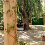 Daire Apartamento-bungalow Con Jardin Y Garaje